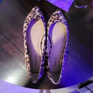 Torrid 11W pointed toe cheetah print flats